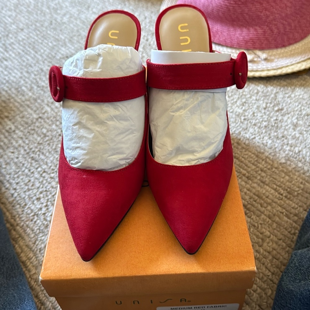 Unisa red fabric mules